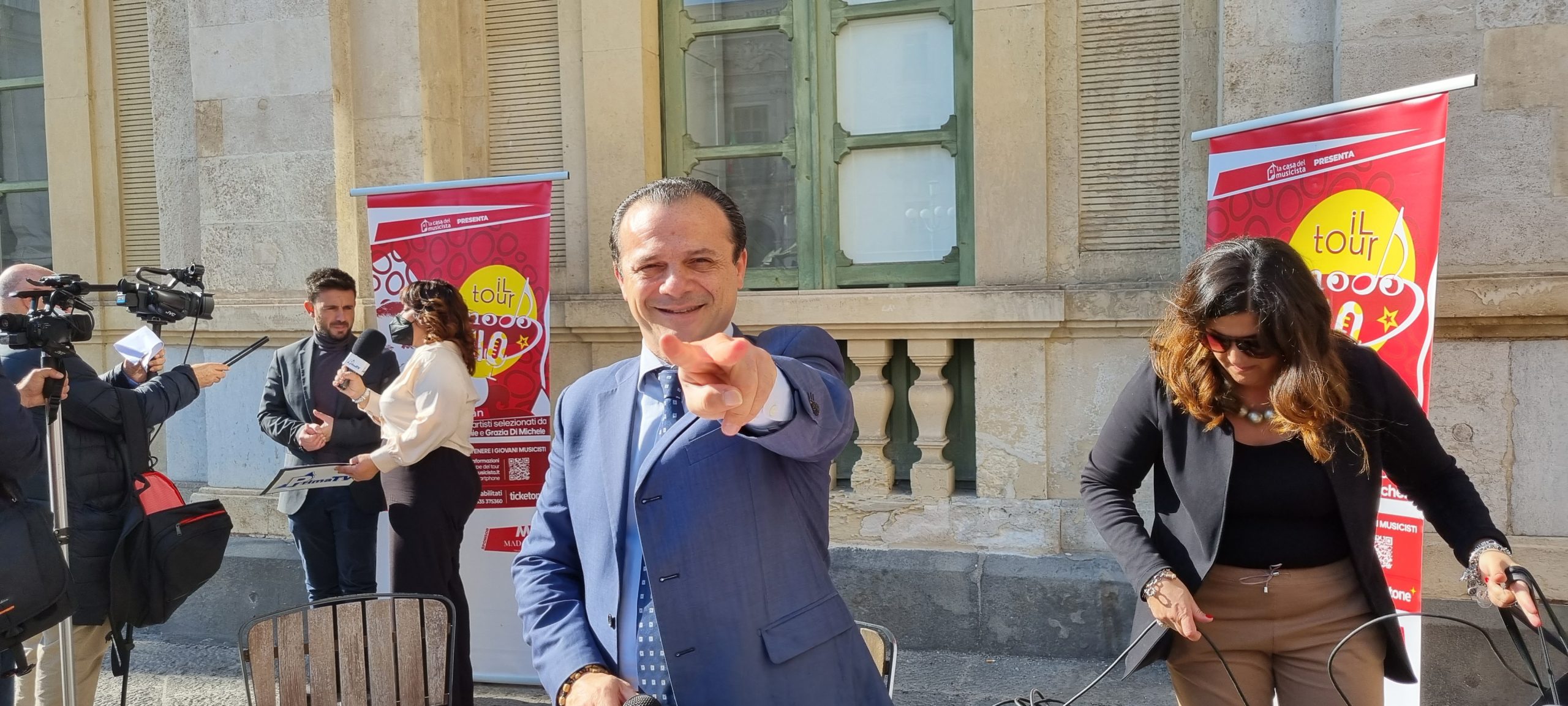 Stop agli eventi all’aperto, De Luca ne prende atto