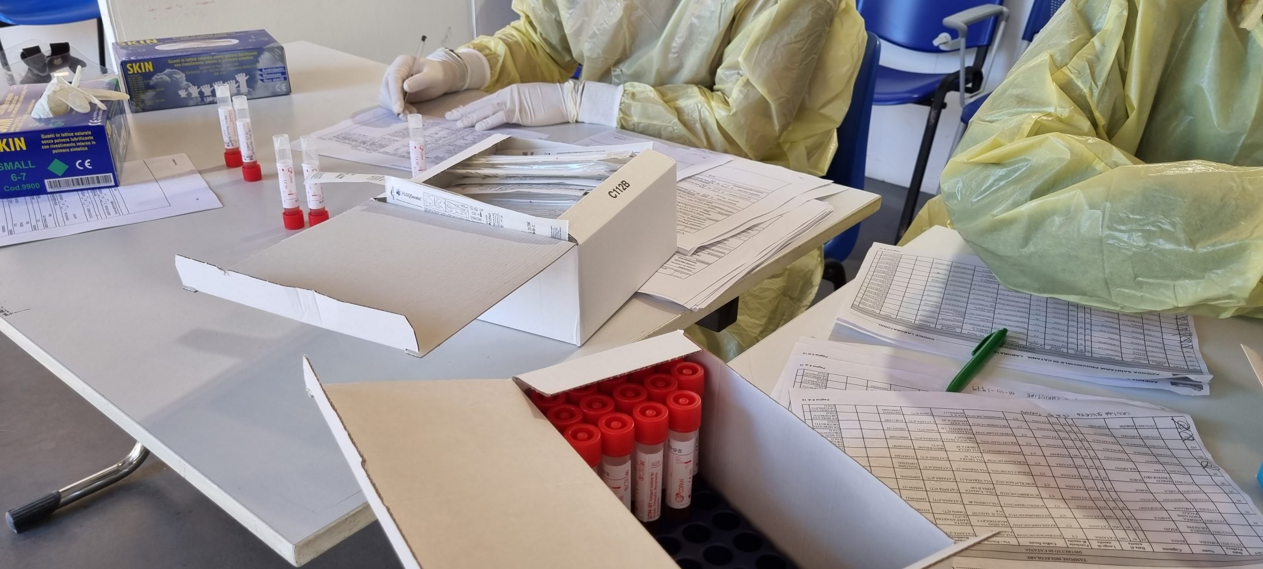 Covid: oltre 2mila contagi in 24 ore (299 a Messina)