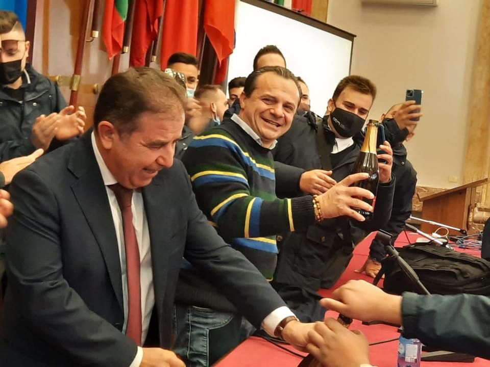 Cgil e Uil: “Auguri elettorali in casa Atm di De Luca”