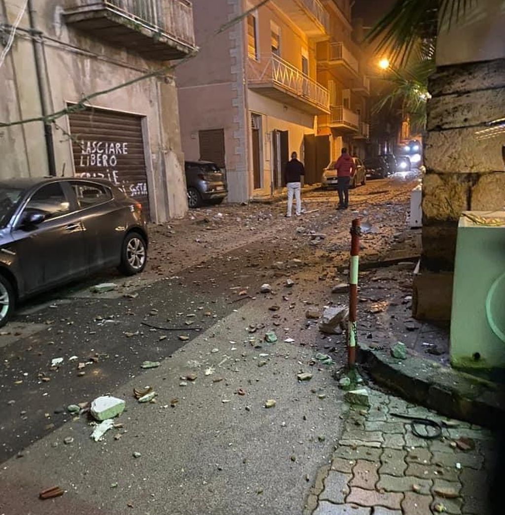 Tragedia Ravanusa, bandiere a mezz’asta anche a Messina