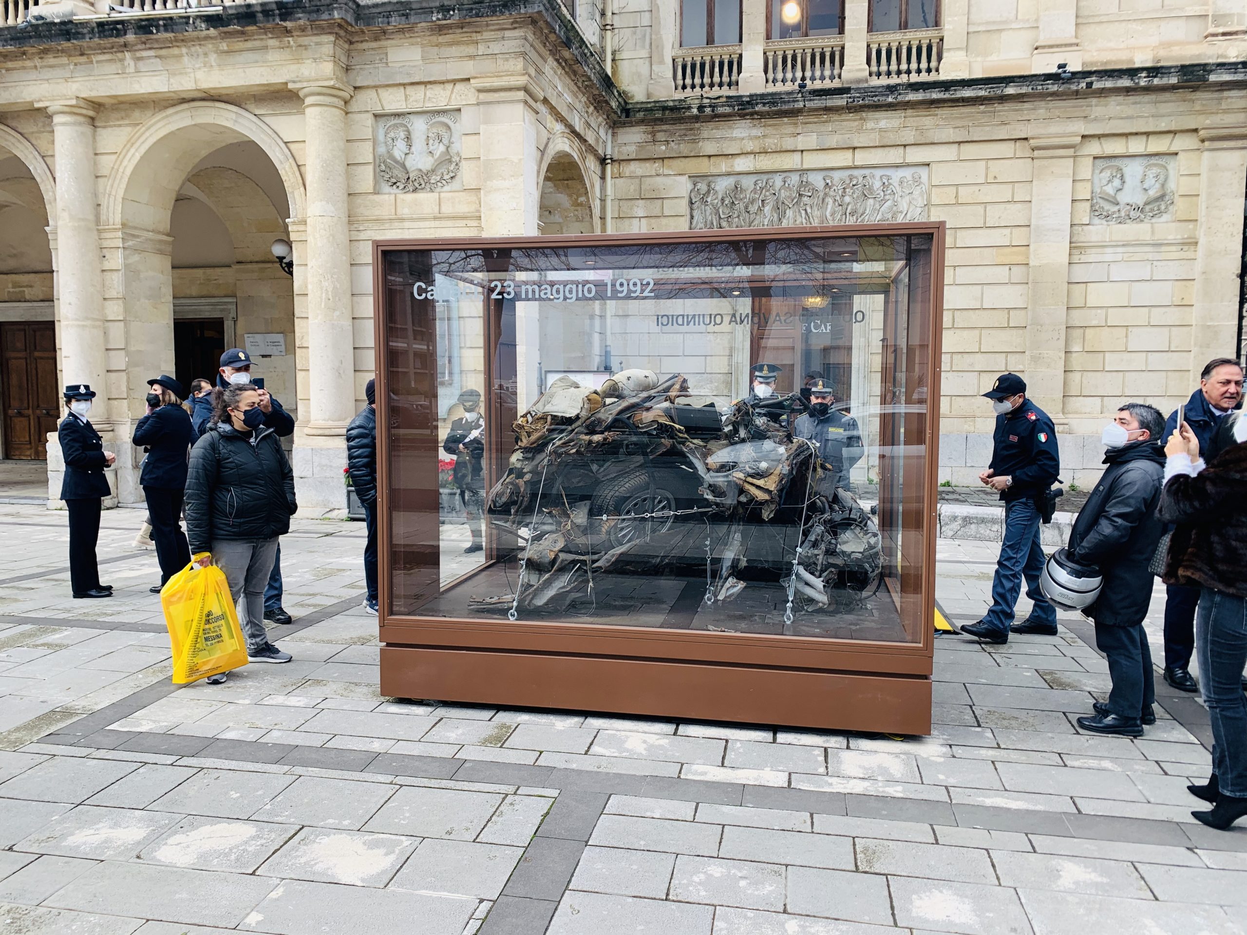 Ignobile attacco alla magistratura di De Luca