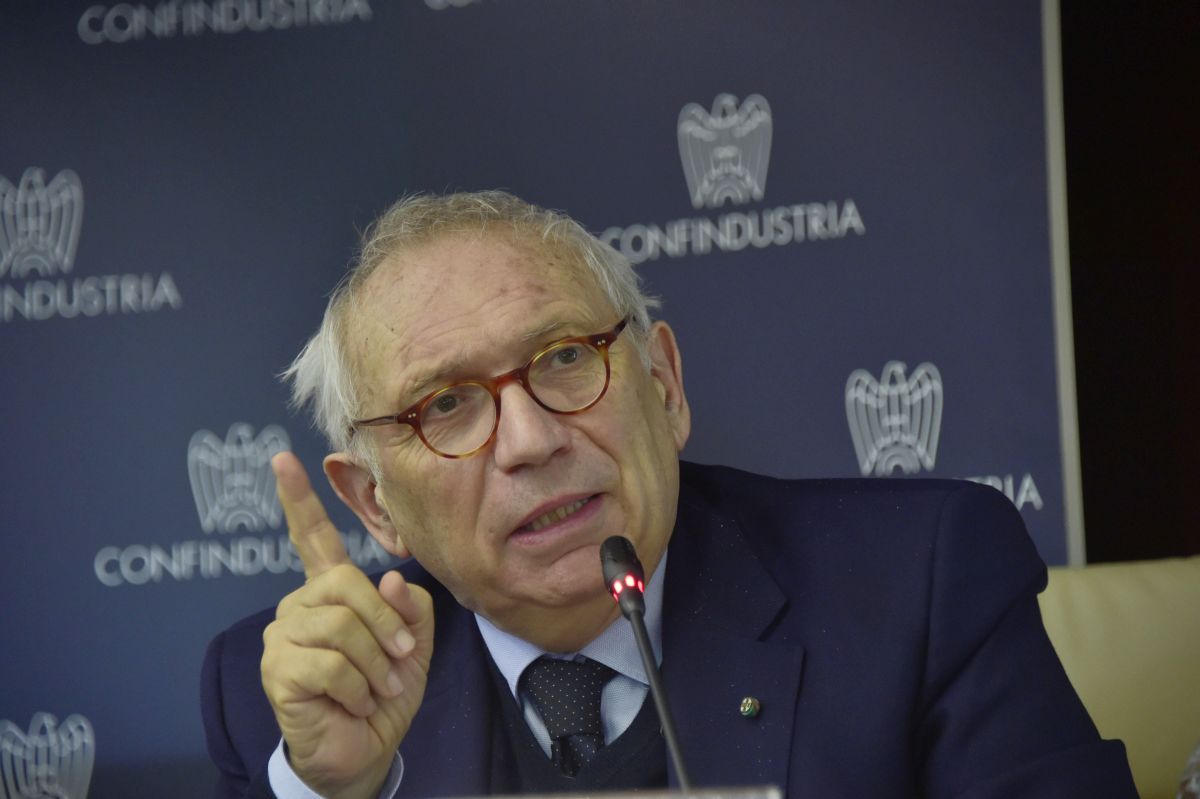 Scuola, Bianchi: “Si torna sui banchi, le regole del Governo sono chiare”