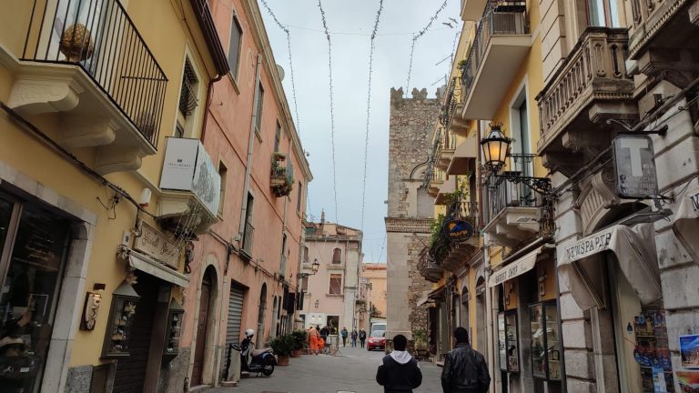 Palazzo dei Giurati: altri 30 giorni di tempo per i creditori