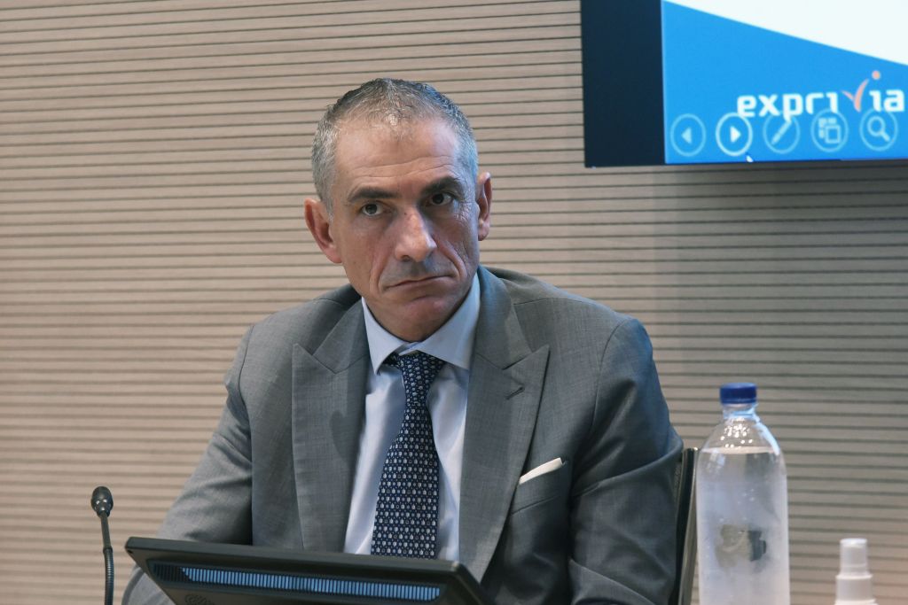 Covid, Costa “Mascherine al chiuso? Difficile dare date”