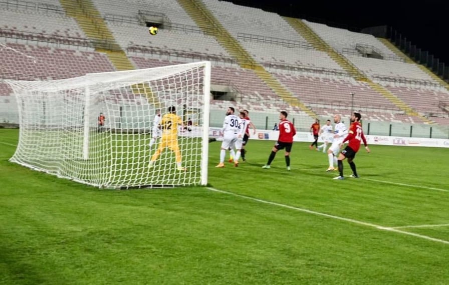 Il Messina si difende e vince con il Potenza (2-0)