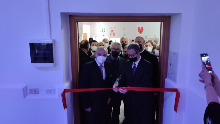 Musumeci inaugura aula multisensoriale alla Capuana di Giardini