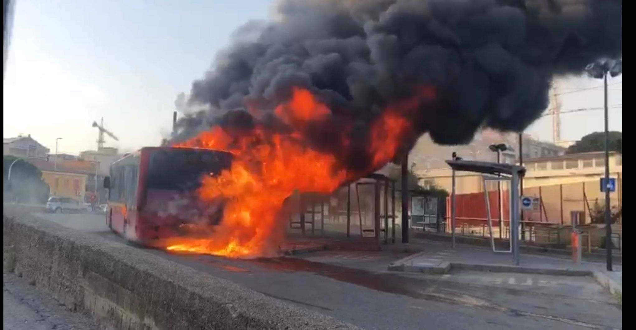 Bus in fiamme, Campagna: “Il mezzo era revisionato”