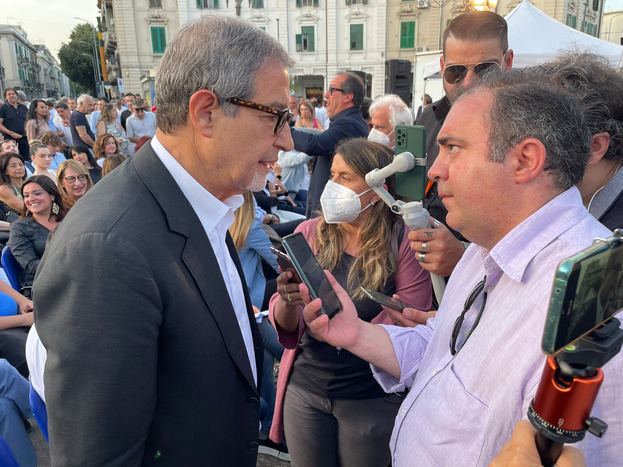 Musumeci saluta: “Cercatevi un altro candidato”