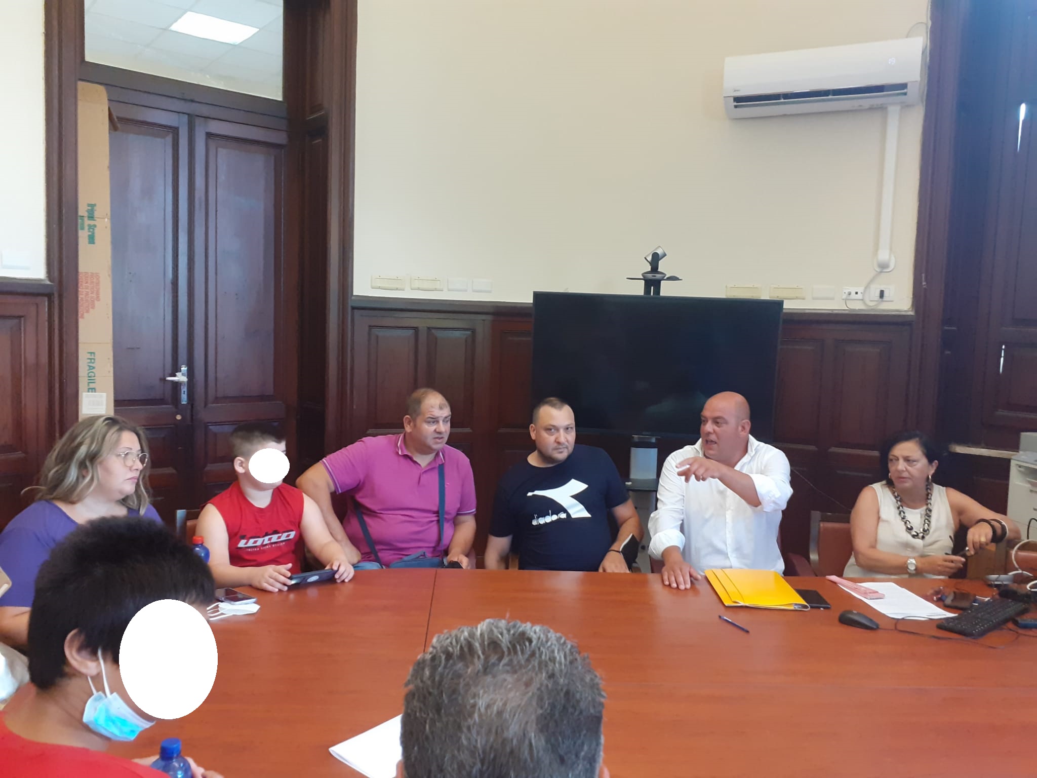 Slitta l’apertura del Centro diurno per autistici: “Basile tra un cannolo e l’altro trovi del tempo per questi bimbi”