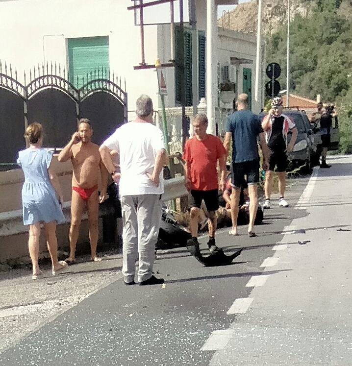 Scontro auto-moto, un ferito a Giampilieri