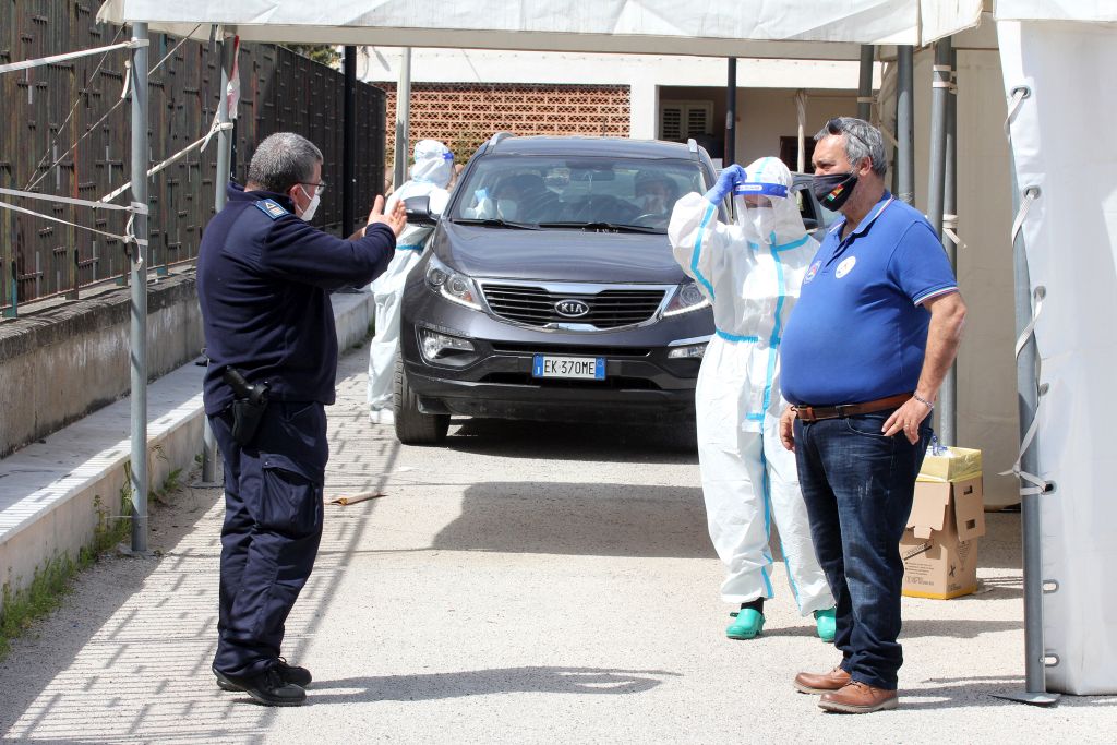 Covid, Oggi sono 31.703 i nuovi positivi, 145 le vittime