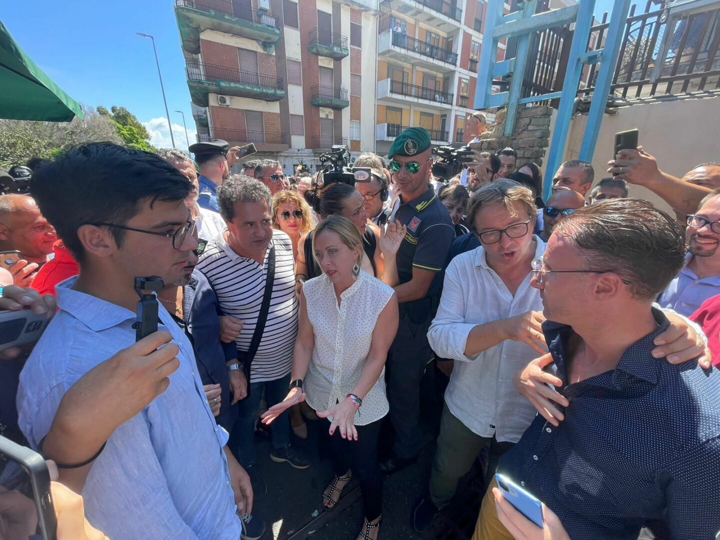 Meloni “Il blocco navale inteso come atto di guerra è una fake news”