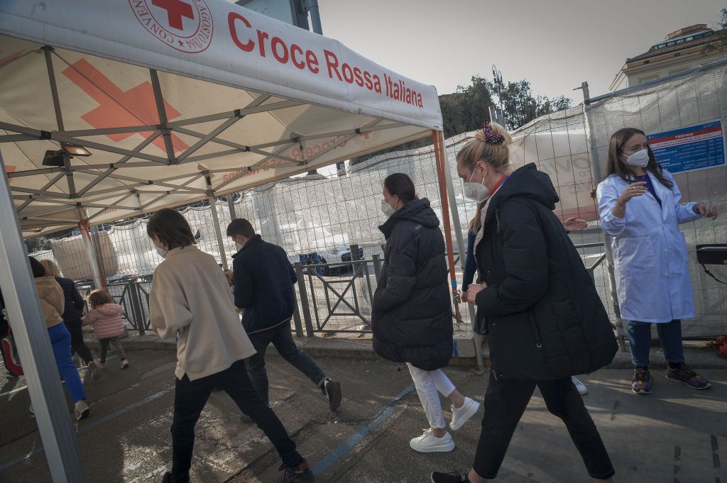 Covid, 8.355 nuovi positivi e 60 morti nelle ultime 24 ore