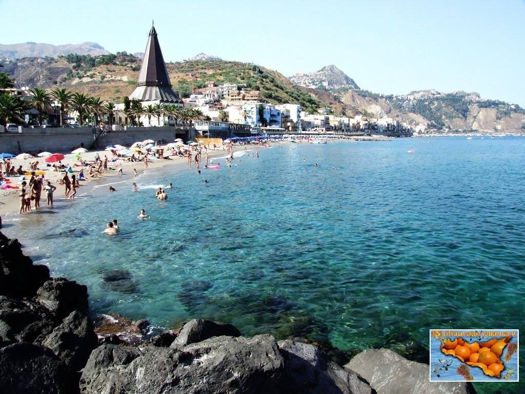 Giardini: mare inquinato, divieto balneazione