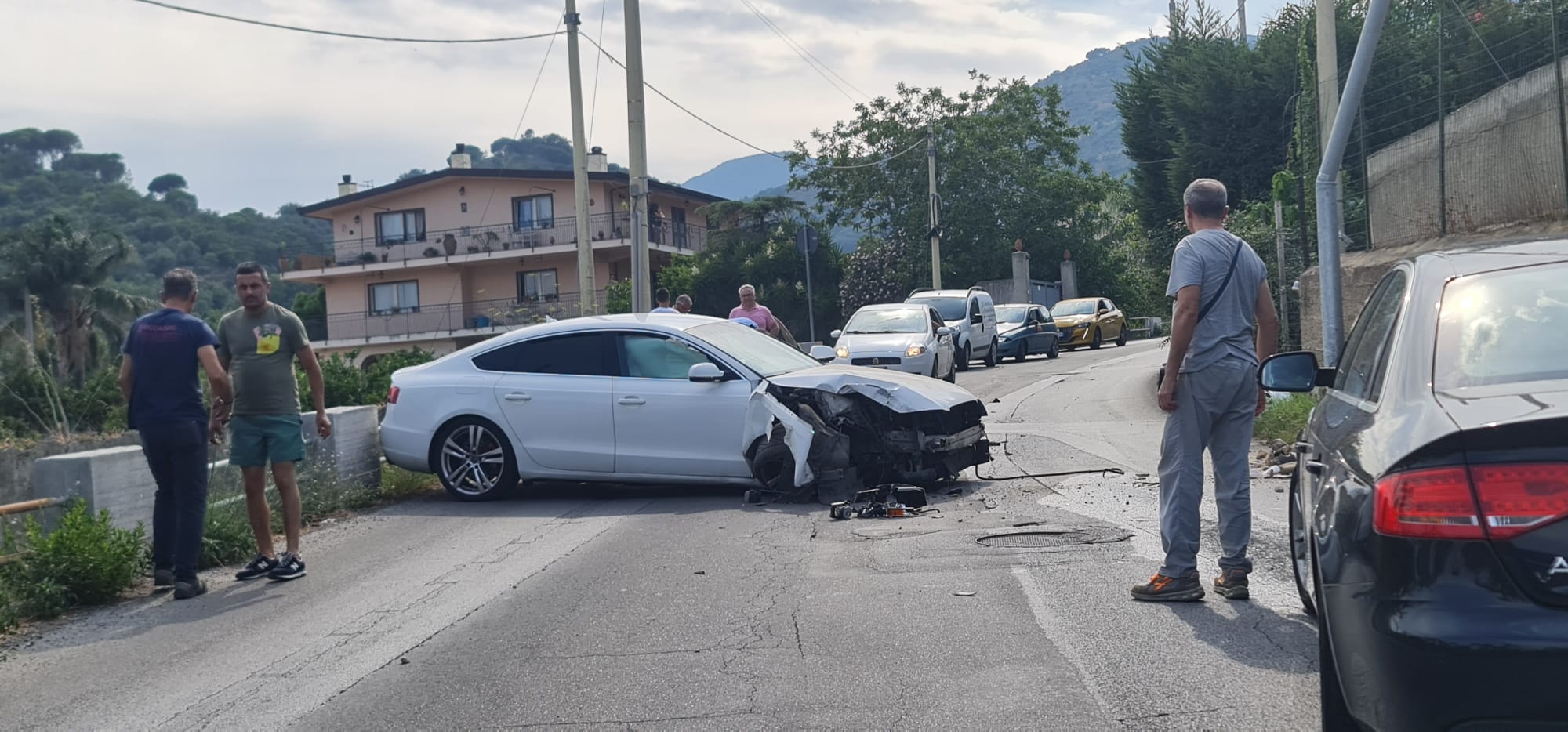 Incidente lungo i tornanti di Larderia