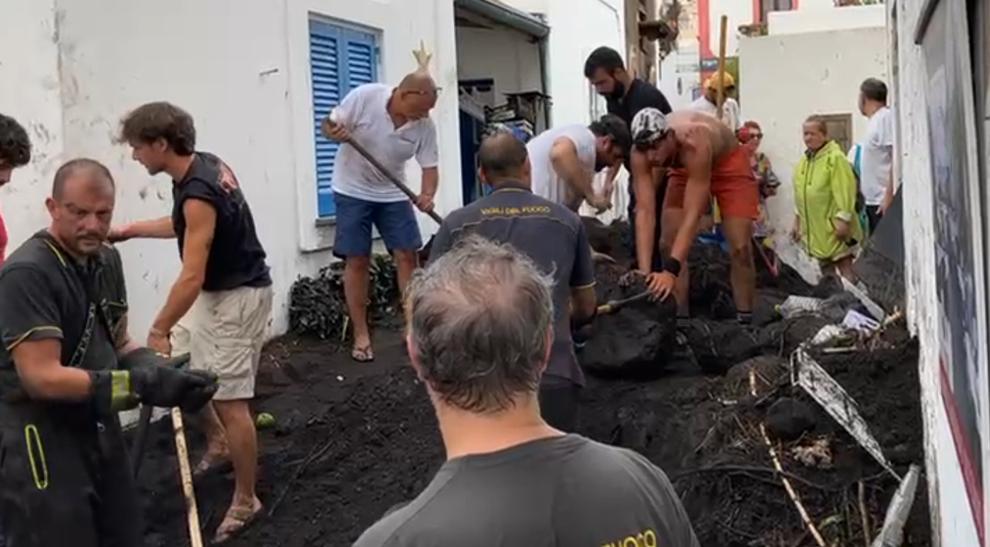 Bomba d’acqua, Stromboli in ginocchio