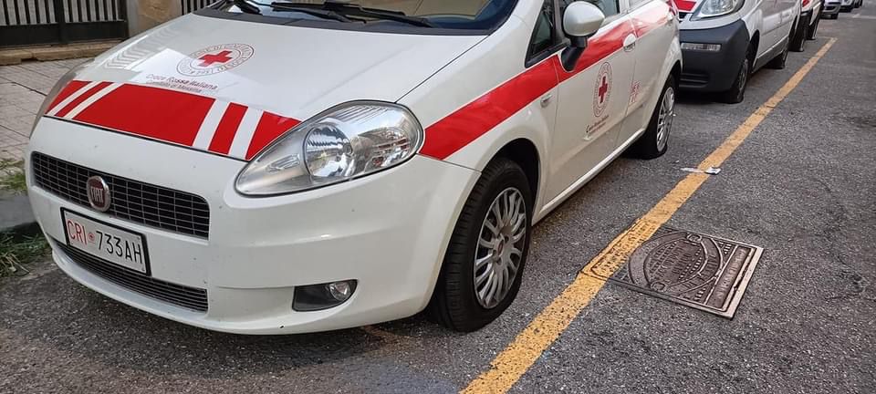 Vandalizzati mezzi Croce Rossa Messina