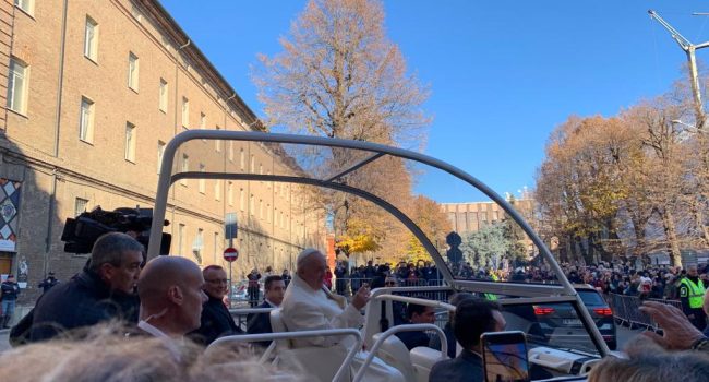 Il Papa A Portacomaro Tigliole Ed Asti Le Immagini Della Visita