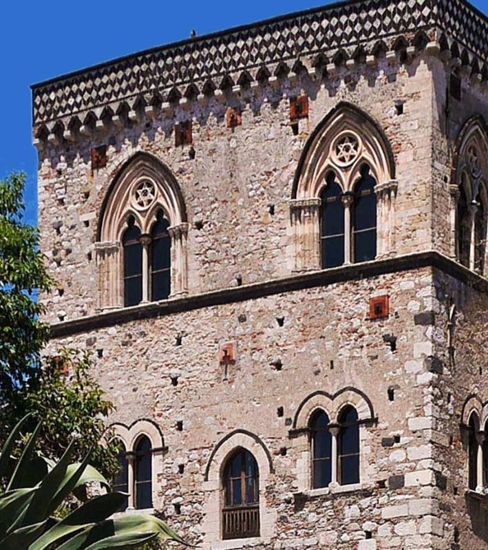 Mostra d’arte contemporanea al Palazzo Duchi di Santo Stefano