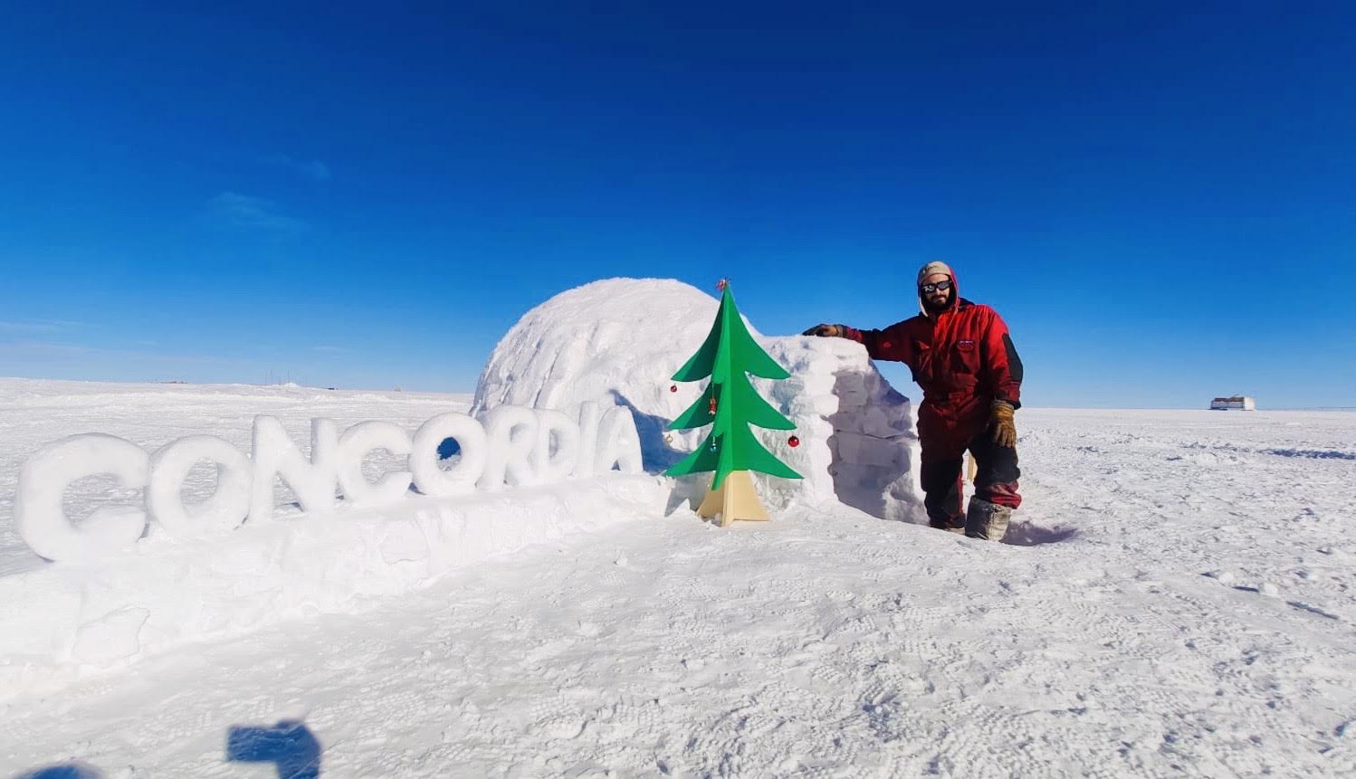 Gli auguri speciali di un messinese in Antartide