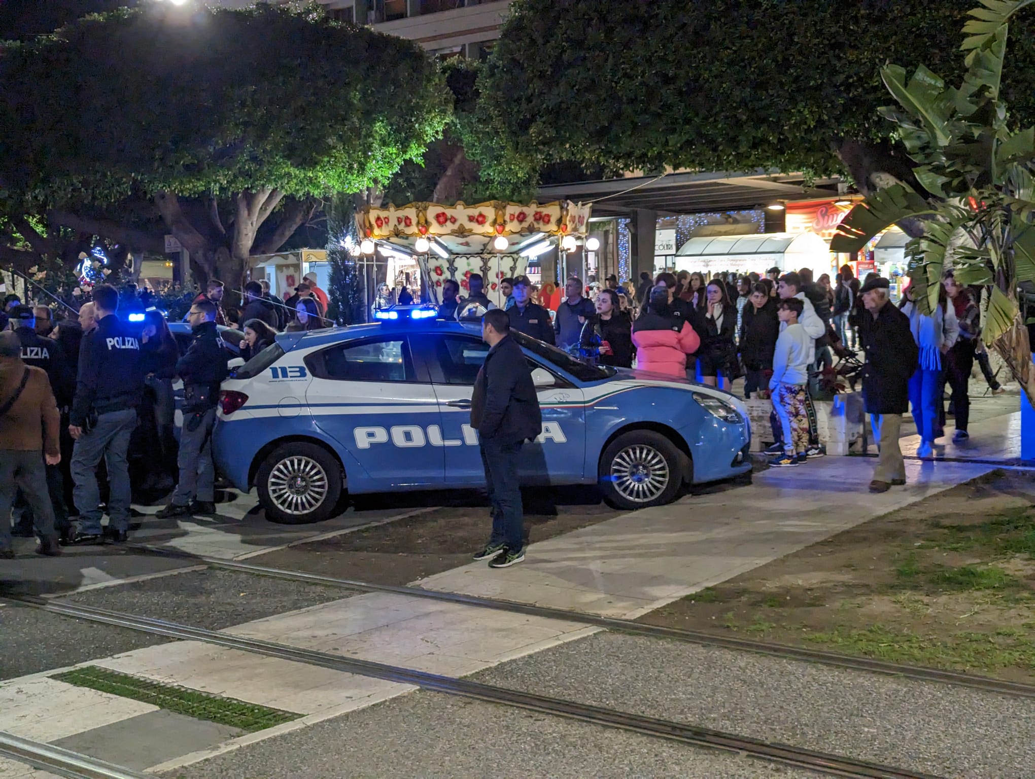 Piazza Cairoli, botte da orbi: adesso è allarme