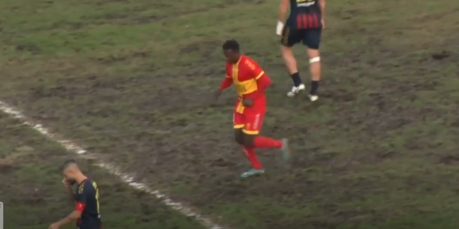 Manto erboso, Acr: “Il Comune ha fatto di tutto”