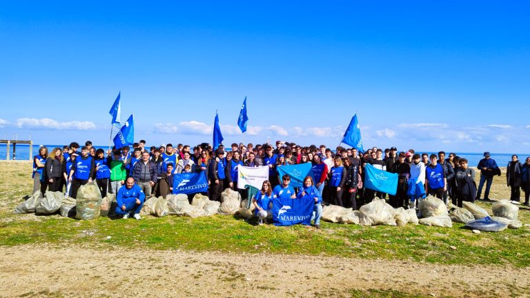 Marevivo, raccolte tonnellate di rifiuti grazie alle scuole