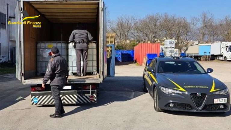 Napoli, Gdf sequestra 17mila litri di alcol etilico di contrabbando
