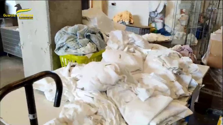 Tortona, scoperta una lavanderia industriale non a norma. Una denuncia