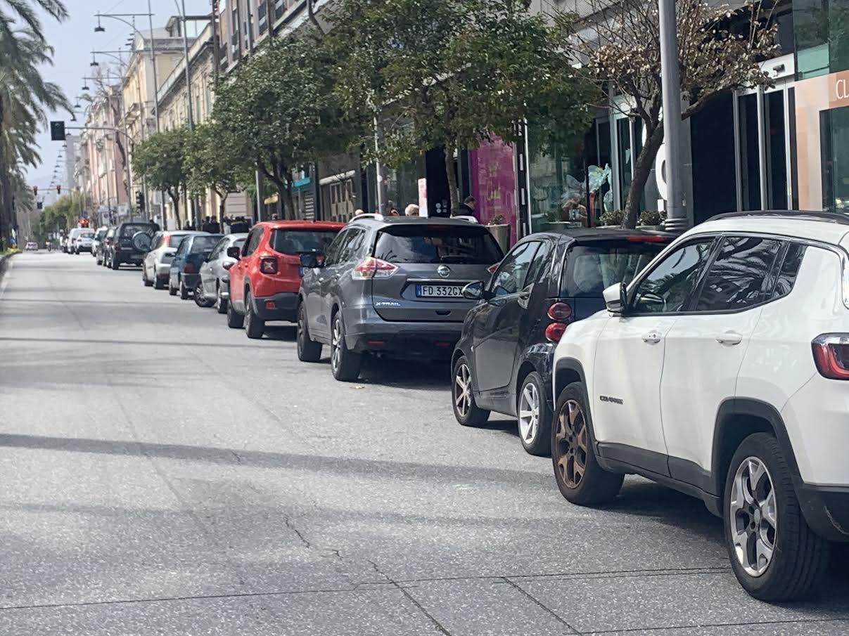 Viale S. Martino: ecco perché l’Isola pedonale non piace agli incivili