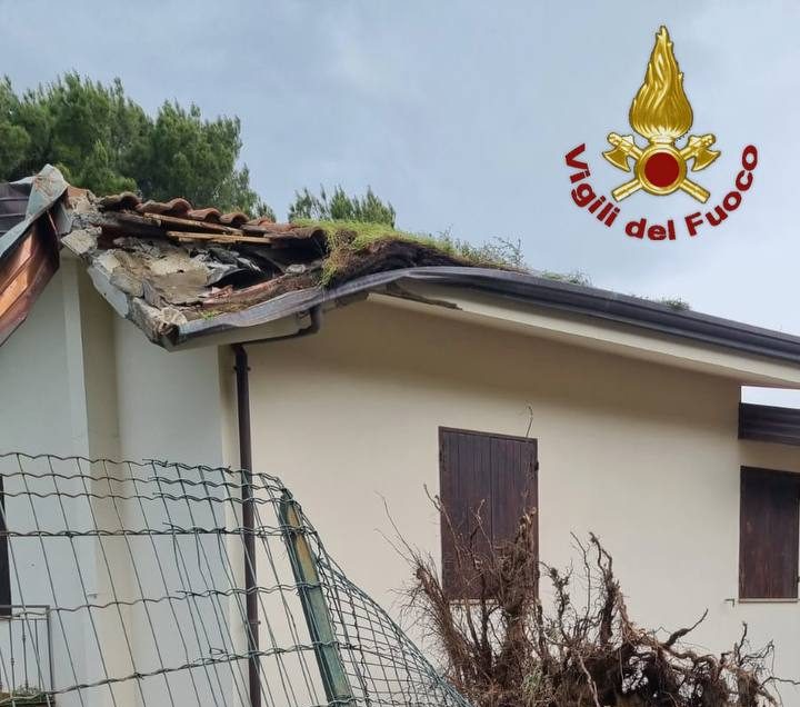 Maltempo, 36 interventi dei vigili del fuoco nel messinese