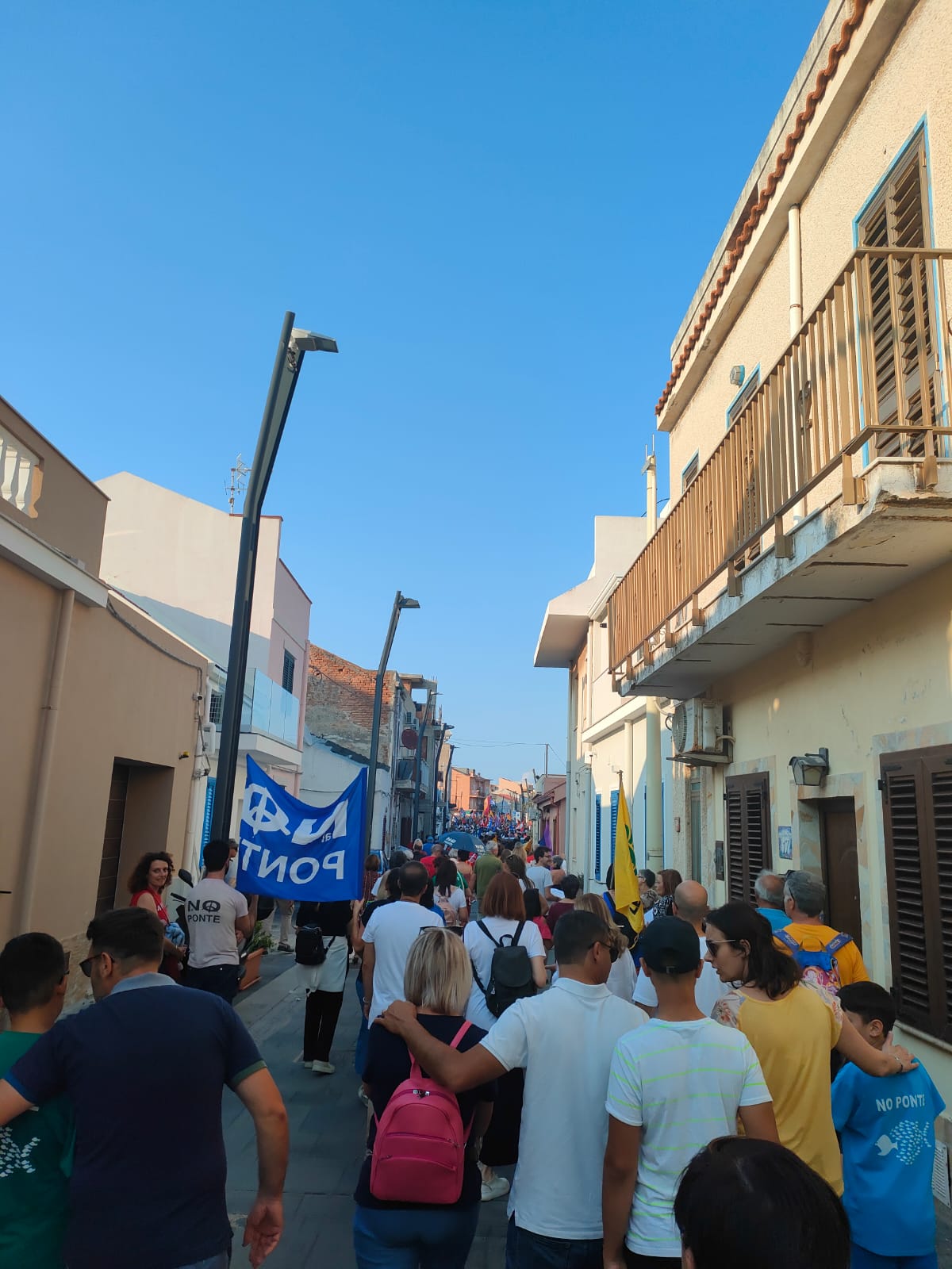 Comitato “No-Ponte”: “Via i Tir dalle nostre strade”