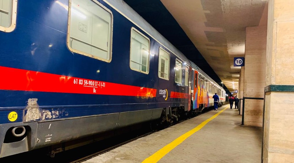 Locomotore urta treno, 19 feriti a Messina
