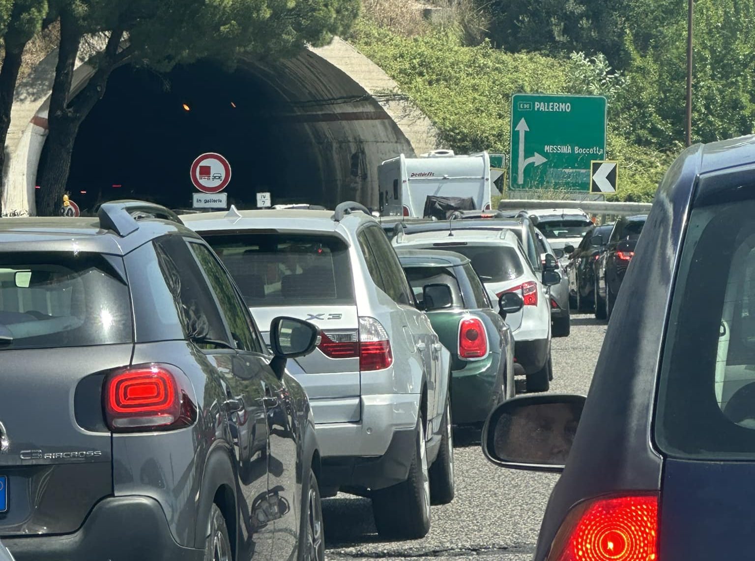 Autostrade siciliano, traffico da record come i disagi…