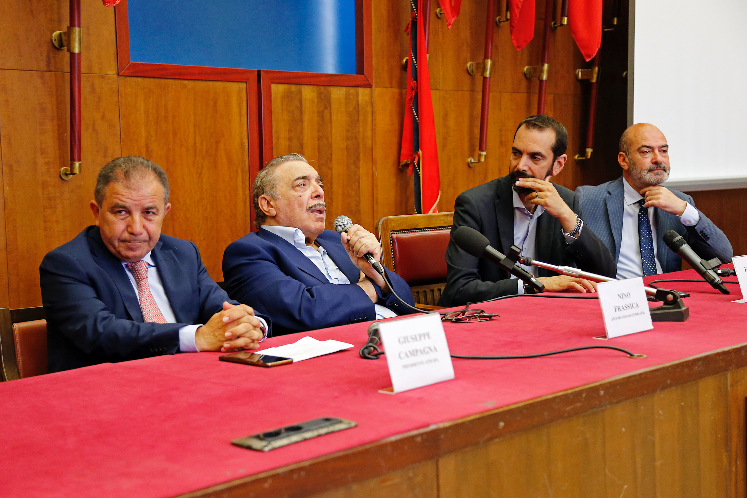 Basile a Frassica: “Un piacere averti con noi…”