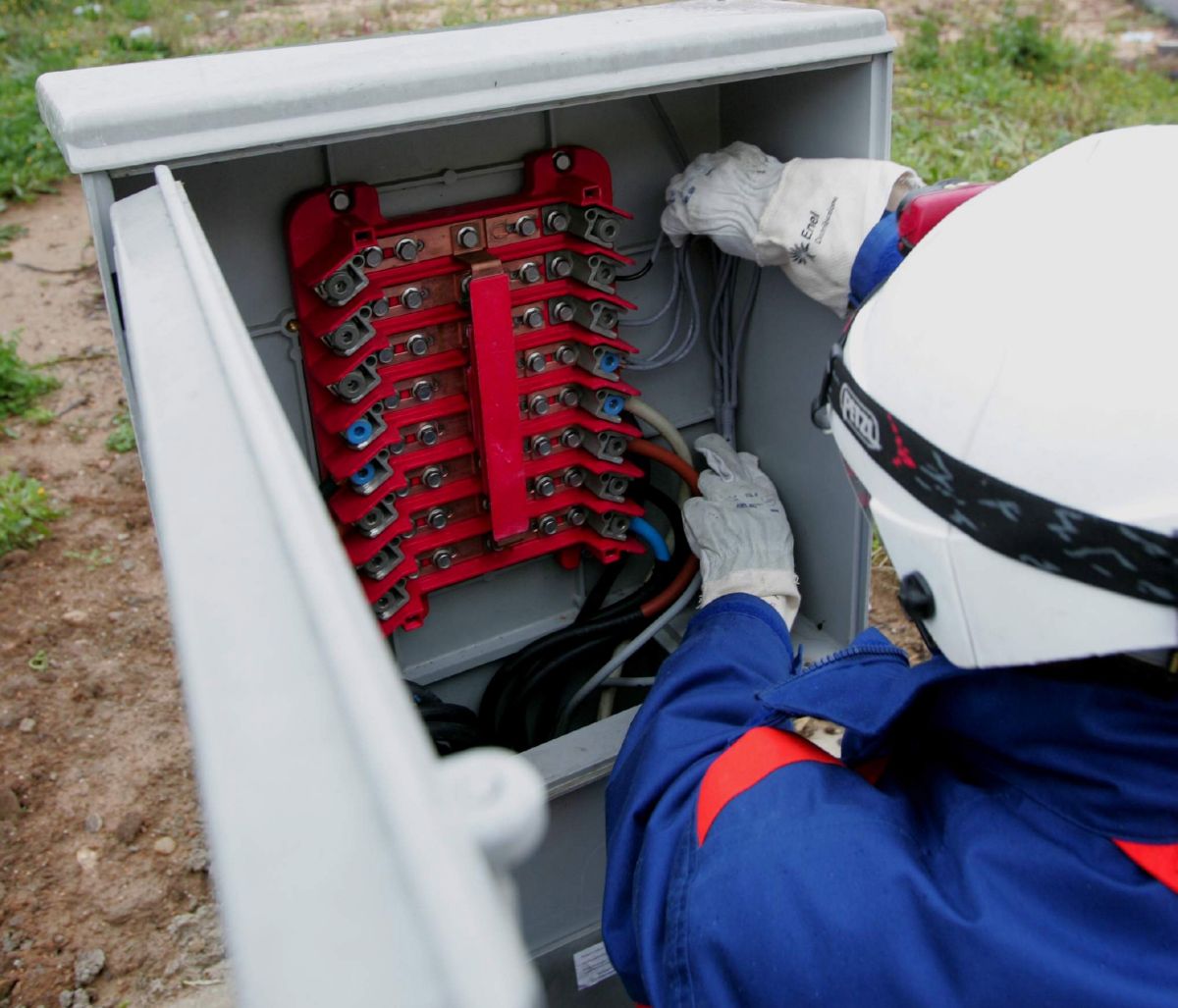 Confconsumatori: bollette energia, in arrivo riduzione dei costi