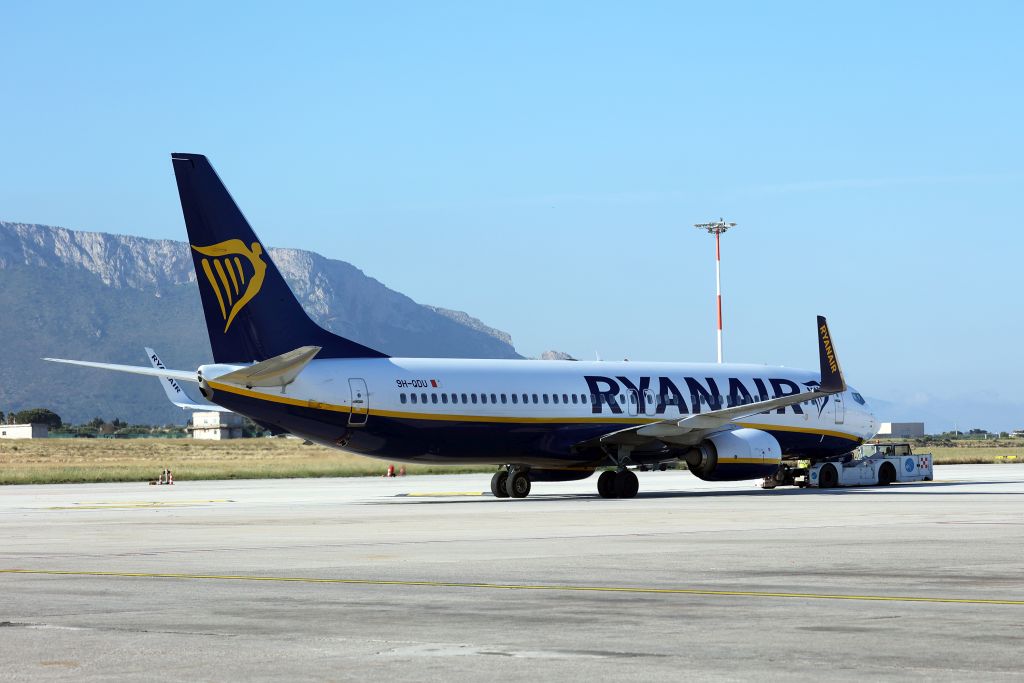 Caro voli, l’UE indaga sulle compagnie: “Successo Codacons”