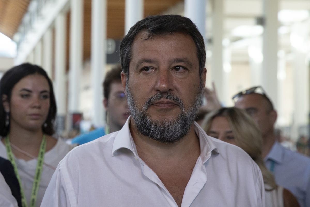 Invece del Ponte: “Salvini sta barando, non ci sono soldi”