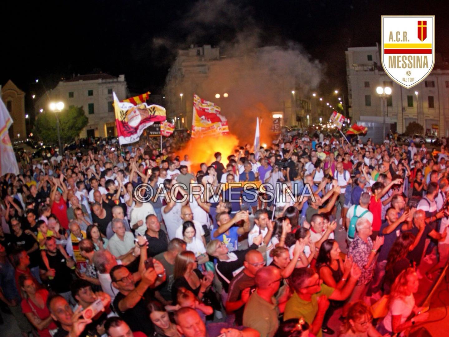 I tifosi ci sono e pure l’amministrazione: il Messina riparte dalla piazza
