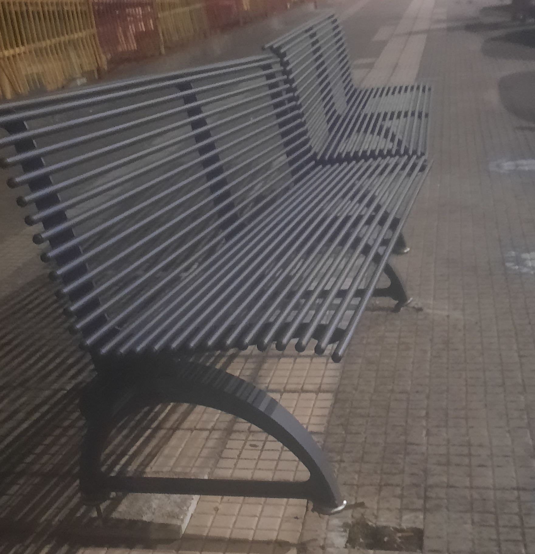 Camaro: danneggiata panchina Atm, l’ira di Signorino