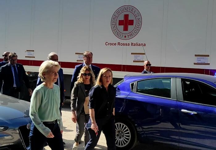 Meloni e Von der Leyen a Lampedusa. Premier “Ce la mettiamo tutta”