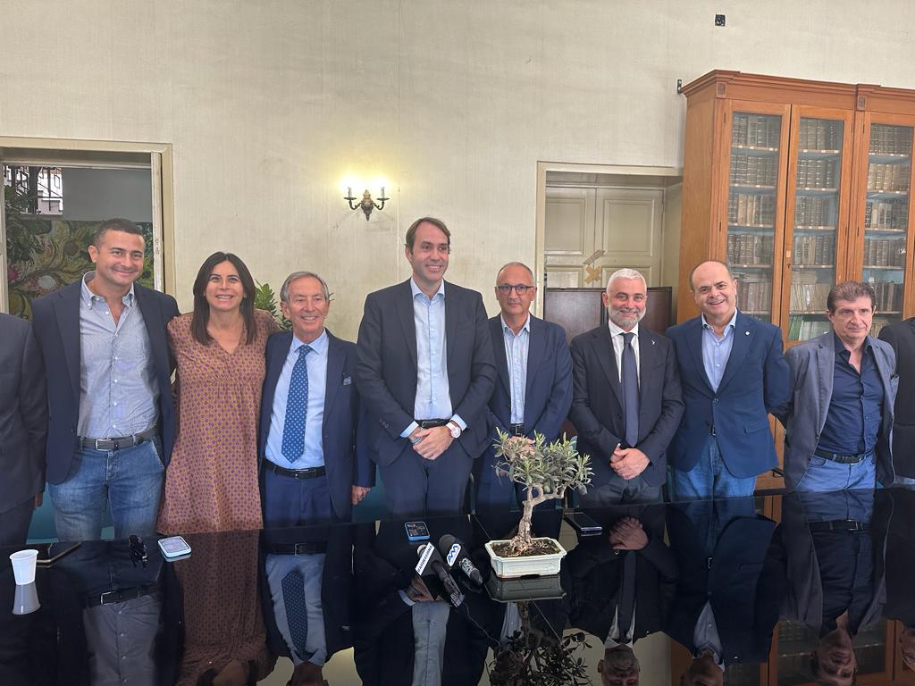 La Lega cresce, aderisce il sindaco di Barcellona