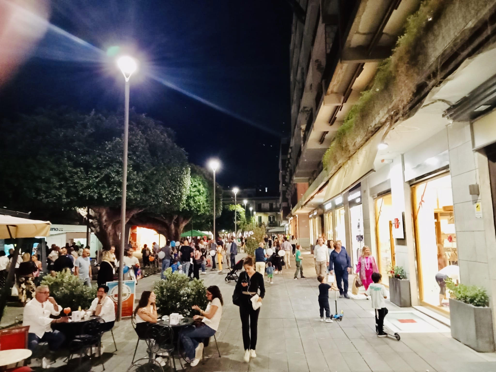Piazza Cairoli torna il “salotto buono”: mai più Street Food