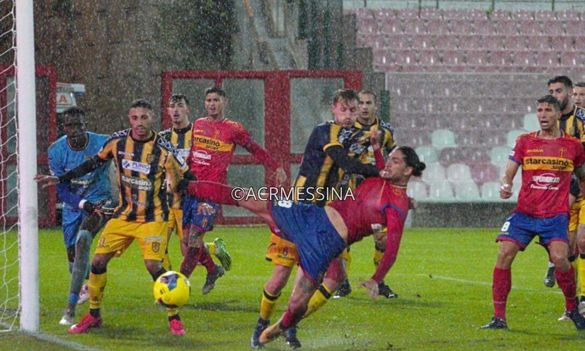 Il Messina ci prova, ma è quinta sconfitta consecutiva con Juve Stabia