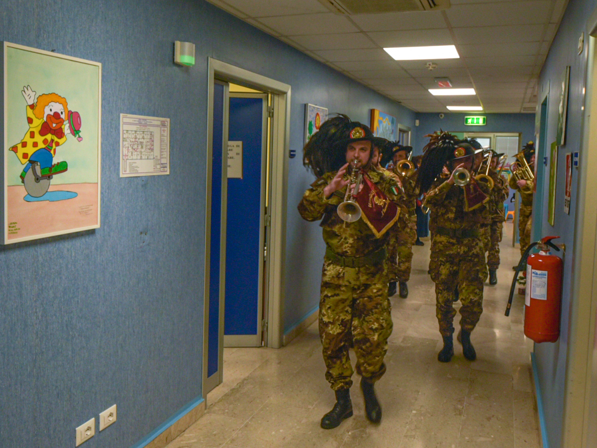 I militari della Brigata Aosta negli ospedali messinesi
