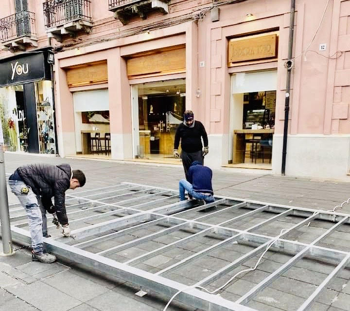 Piazza Cairoli, il giallo del dehor “fantasma”…