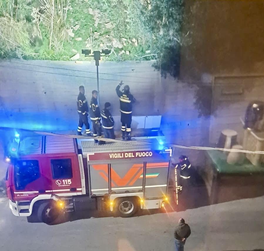 Noviziato Casazza, frana e intervento dei vigili del fuoco