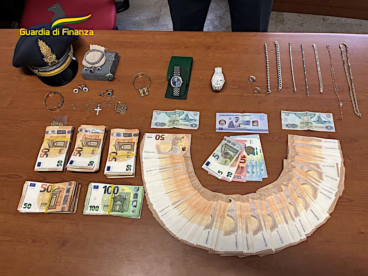 “Ultimo brindisi”, 10 arresti. Sequestri anche a Messina