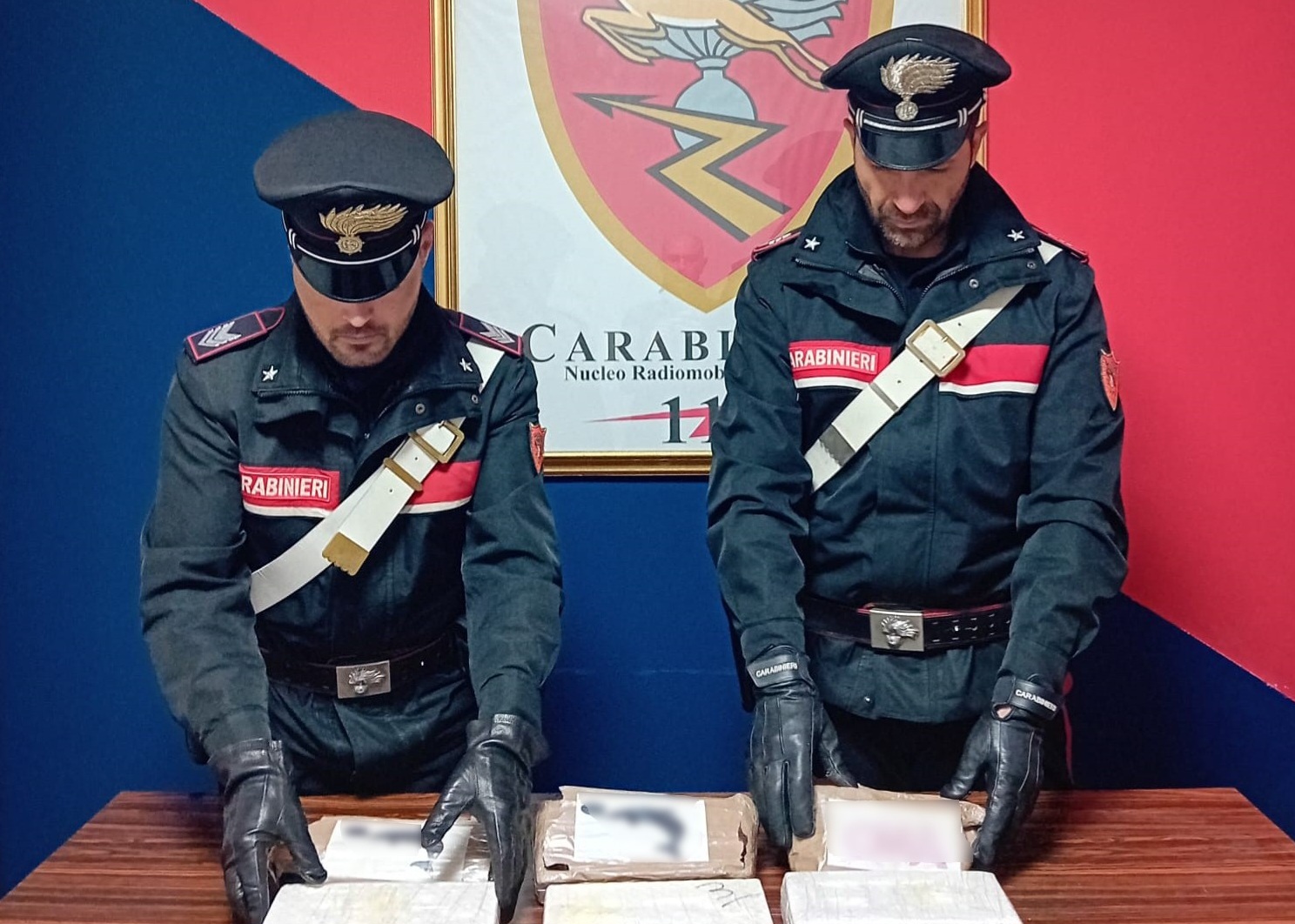 Tre chili di cocaina in auto, 41enne arrestata