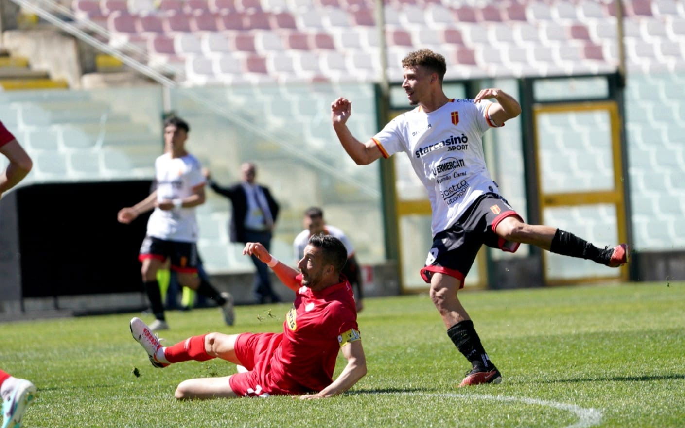 Un Messina grintoso torna alla vittoria, Monterosi battuto 2-1